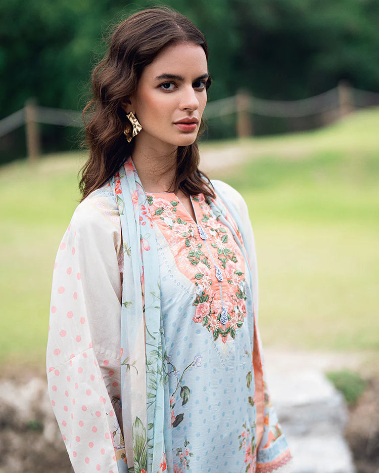 GARDEN VEIL- Cloudberey glaze