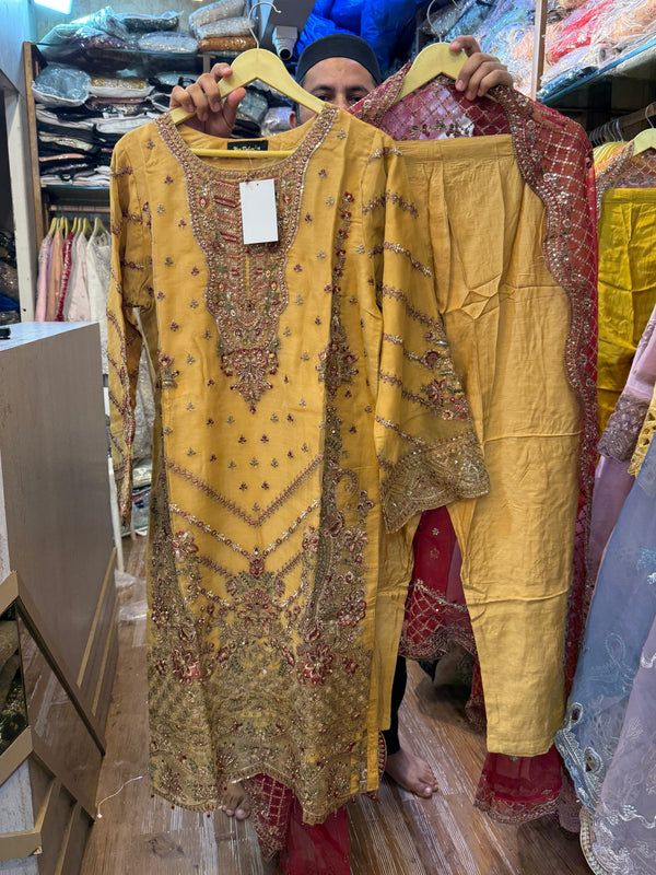 ZOYA AHMED SUBHATA FORMALS D-04