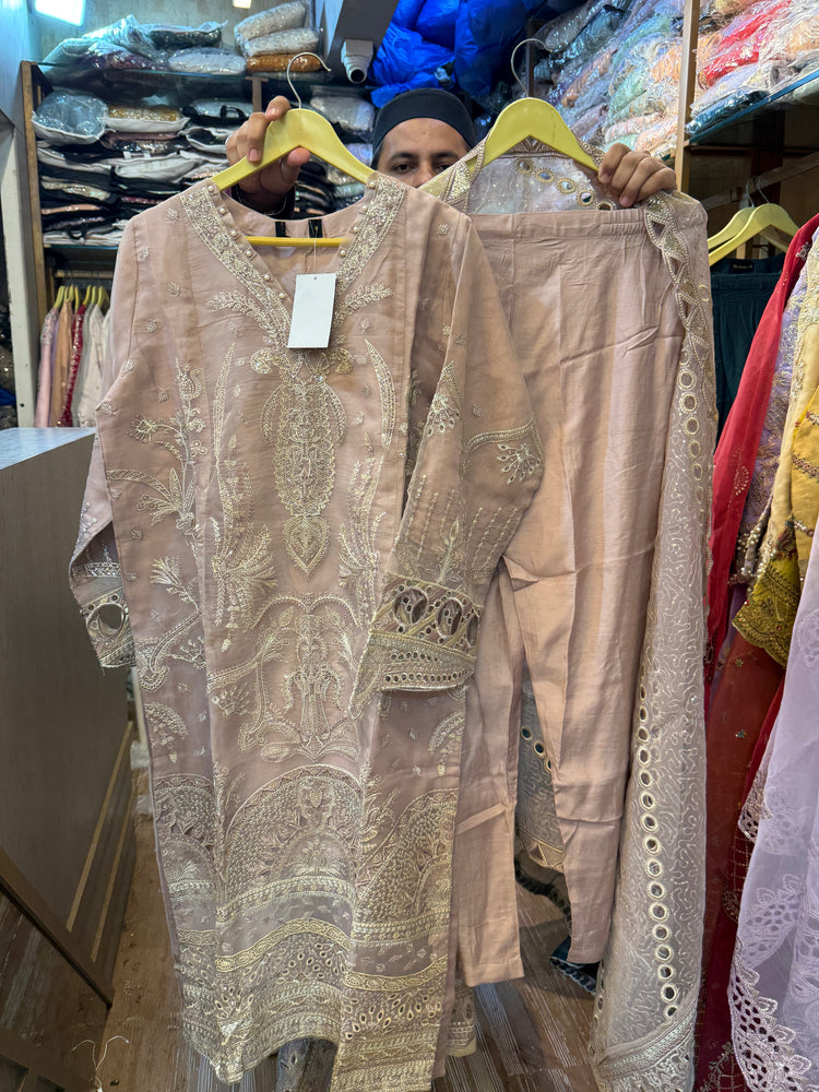 ZOYA AHMED SUBHATA FORMALS D-09