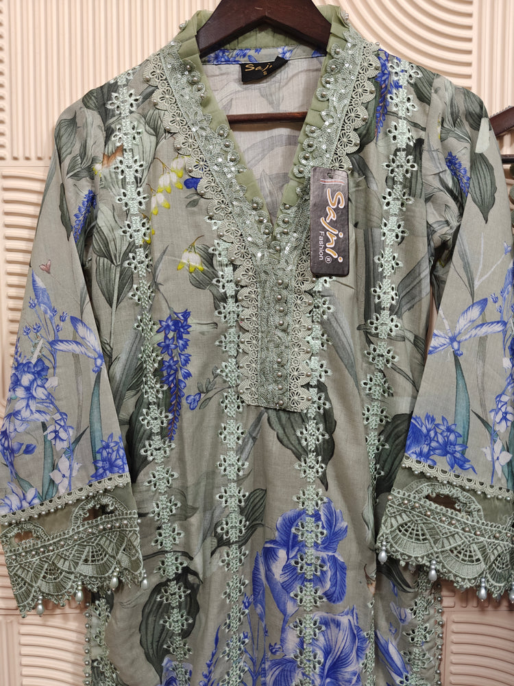 ZA AAMNA NOOR LUXUR LAWN PRET | D-04
