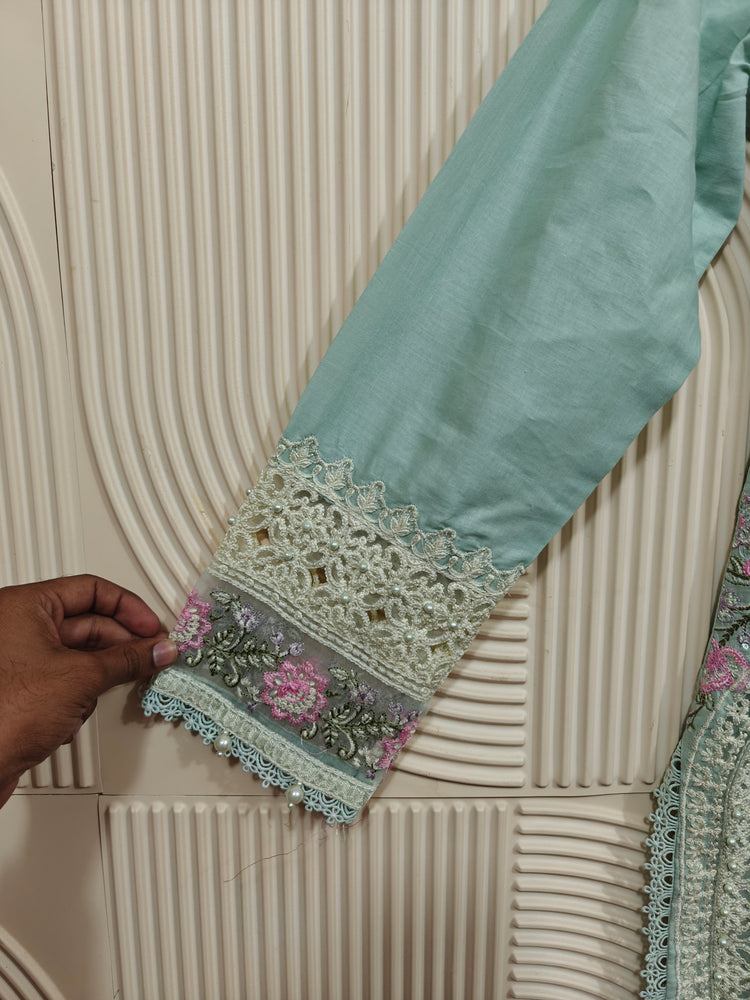 ZA AAMNA NOOR LUXUR LAWN PRET | D-07