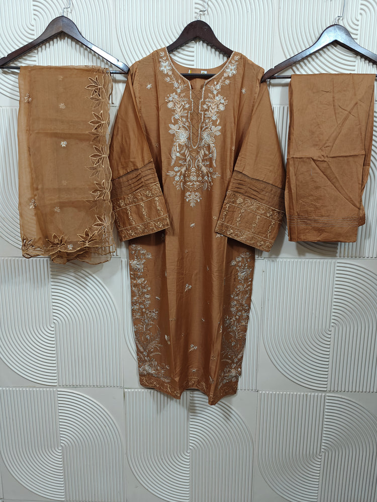 ZOYA AHMED NISSA LUXURY LAWN D-09