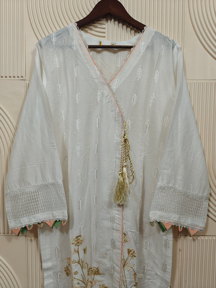 ZOYA AHMED NISSA LUXURY LAWN D-04