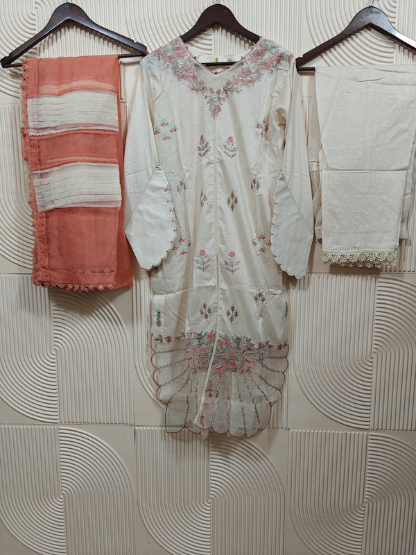 ZOYA AHMED NISSA LUXURY LAWN D-01