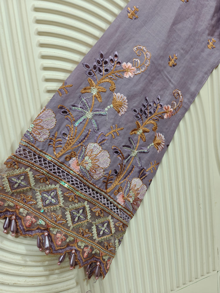 MUNIRA STITCHED CHIKANKARI 2025 D-01