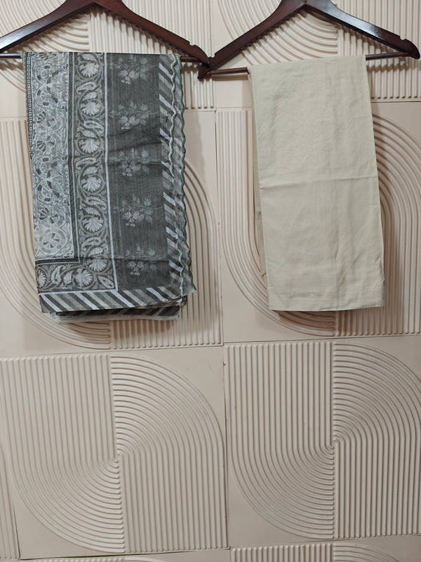 MUNIRA STITCHED CHIKANKARI 2025 D-02