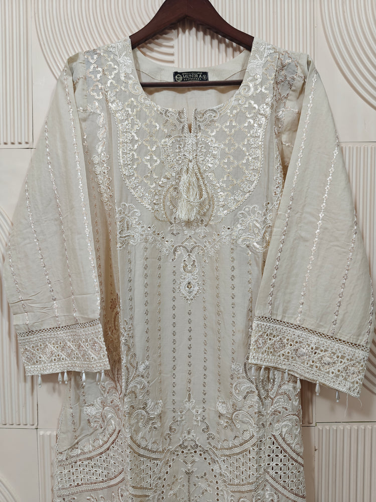 MUNIRA STITCHED CHIKANKARI 2025 D-02