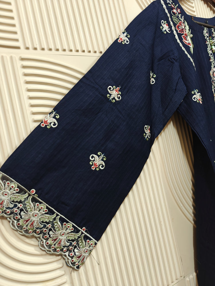 HAANI LUXURY PREMIUM LAWN-RTW | D-04