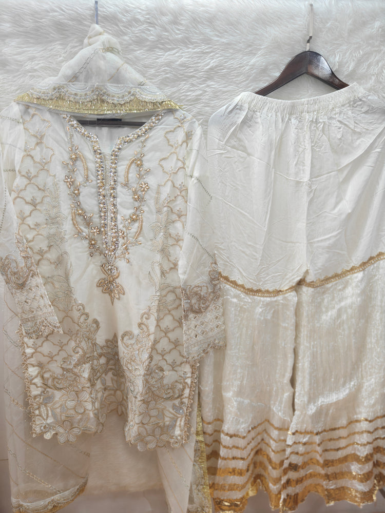 ZARA SARA BY ZOYA AHMAD RTW | D-4B