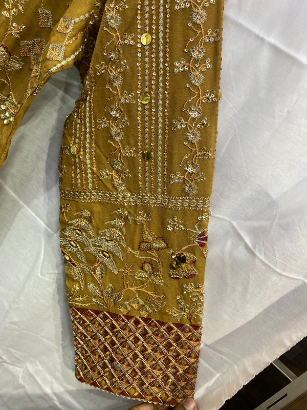 ARSHEEN BANOBY ZOYA AHMED HANDWORK STITCHED D-25