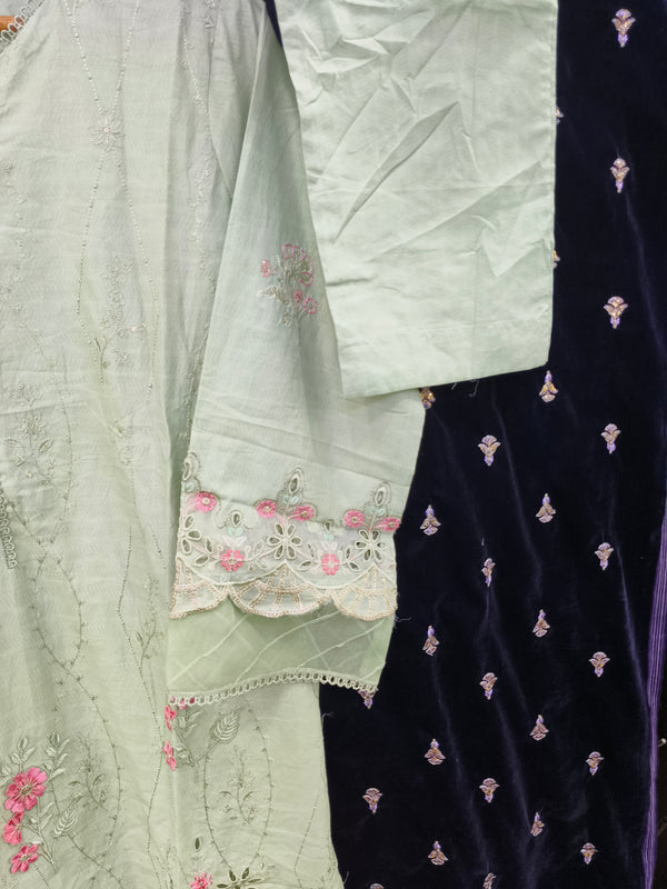 BIN SAEED HEAVY LUXURY LAWN STITCHED 3PC | D-09