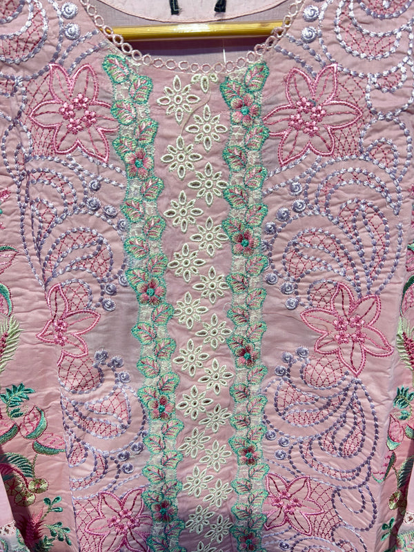 ZAFREEN LUXURY LAWN STITCHED 3PC | D-06
