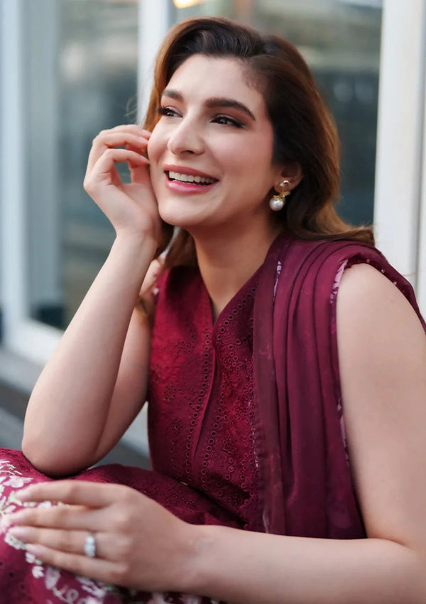 NEESHAY SYMPHONY LUXURY LAWN '26-VIELLA