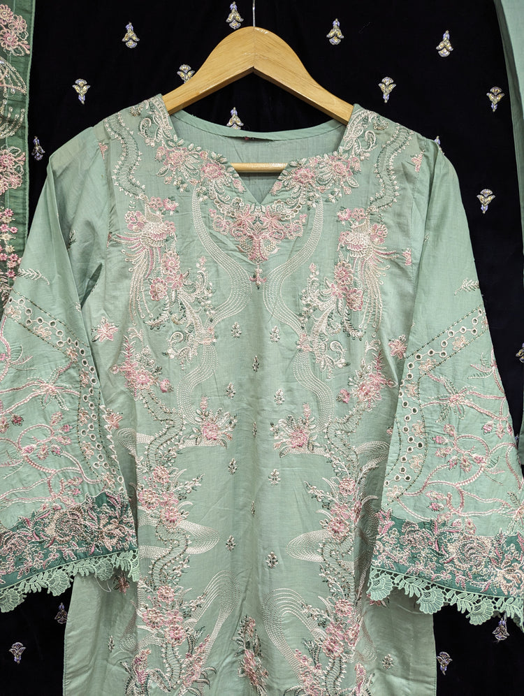 ANDAAZ BY RAMSHA LAWN STITCHED D-02