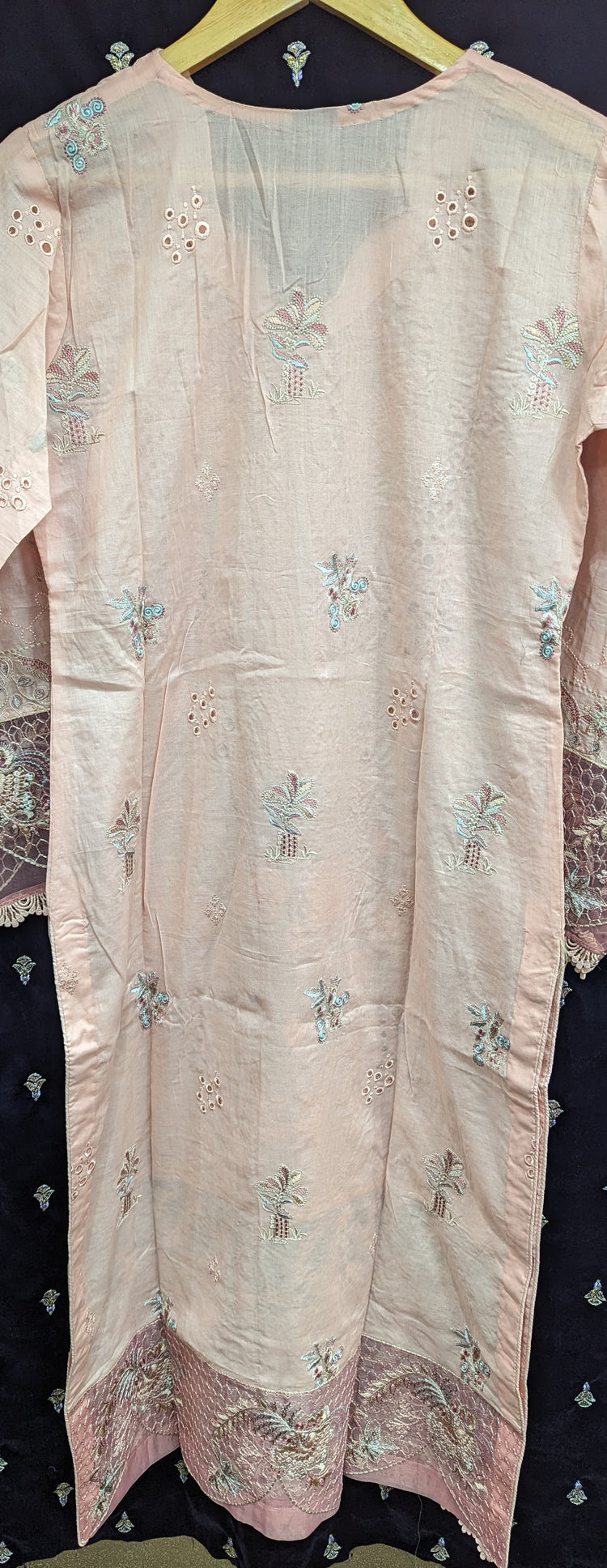 ANDAAZ BY RAMSHA LAWN STITCHED D-05