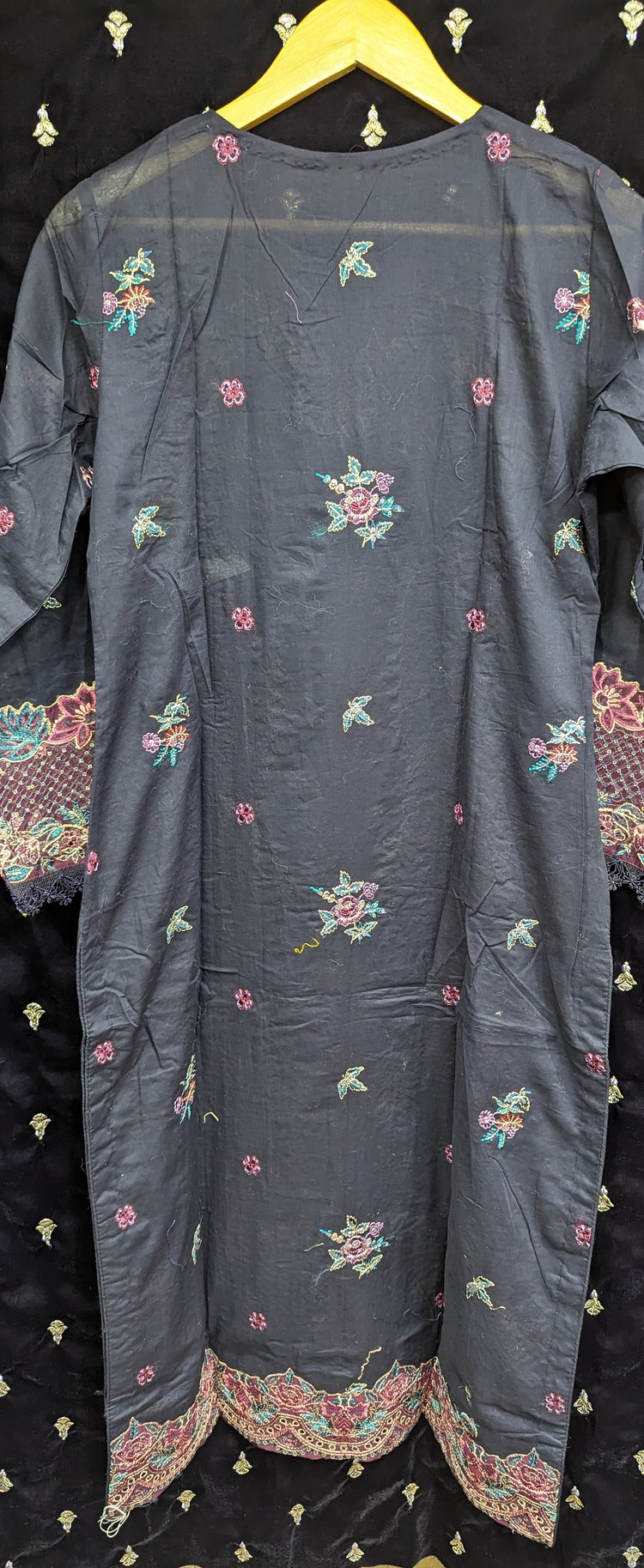 ANDAAZ BY RAMSHA LAWN STITCHED D-07