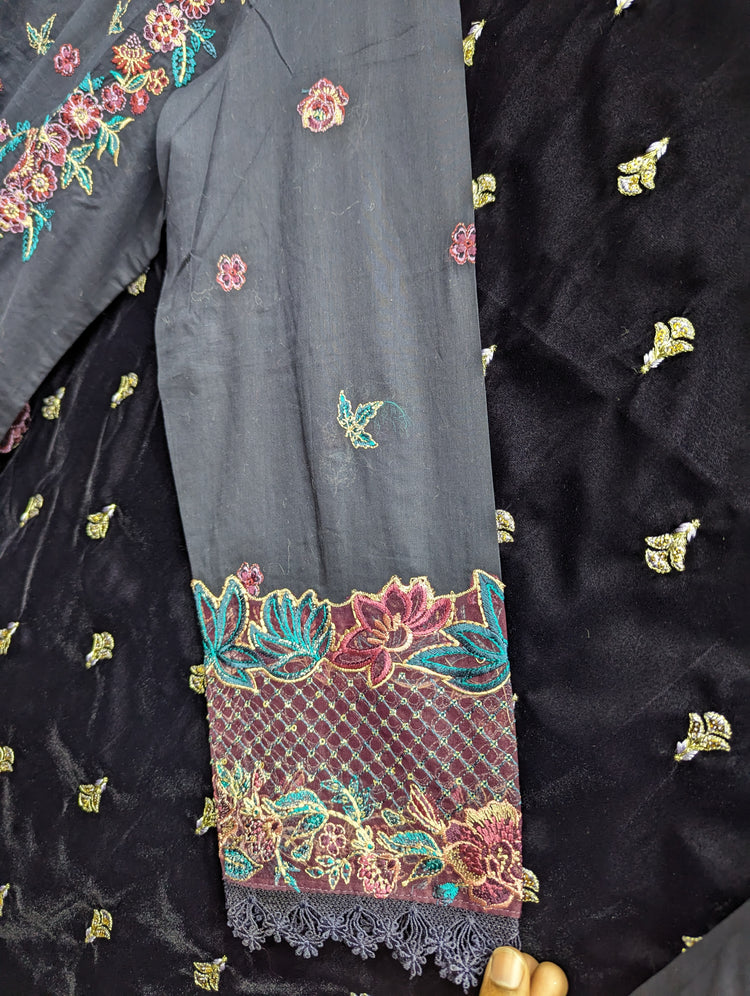 ANDAAZ BY RAMSHA LAWN STITCHED D-07