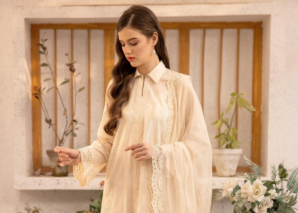 MAHEE'S BY RIAZ ARTS CHIKANKARI UN-STICHED 3PC|D-05