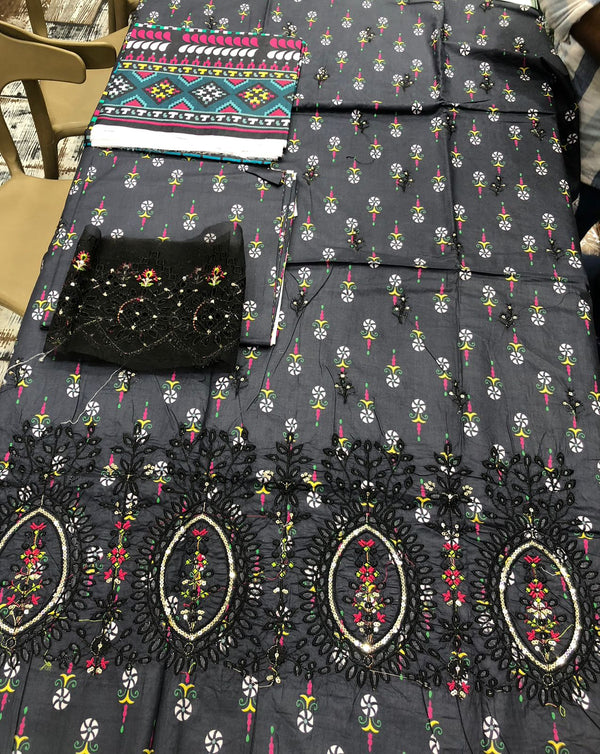 MASTOORAT LAWN EMBROIDERED UN-STITCHED| D-40