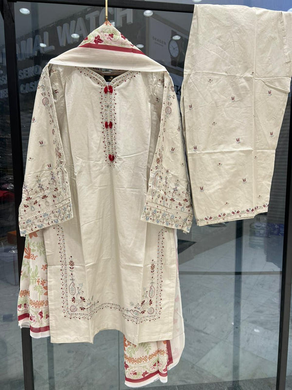 SIERRA ZOYA AHMAD -06