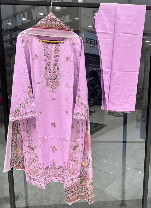 SIERRA ZOYA AHMAD -22