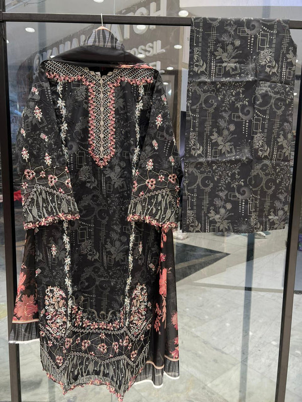 SIERRA ZOYA AHMAD -29