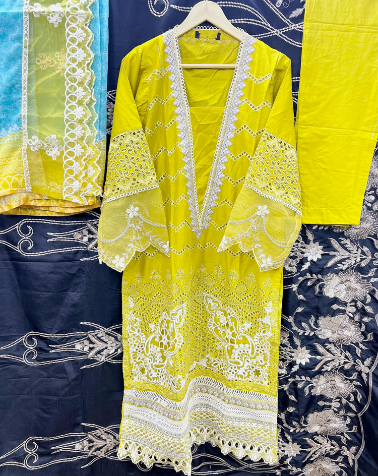 ZOYA AHMAD MAIRA - YELLOW