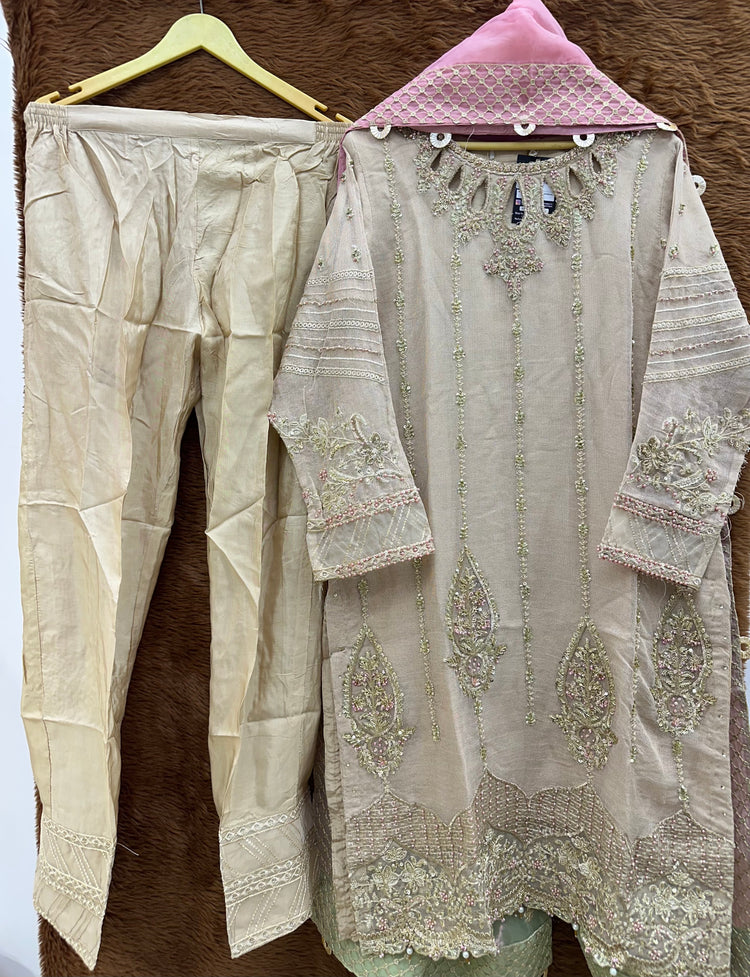 MAYOUN WEDDING FORMALS / D 06