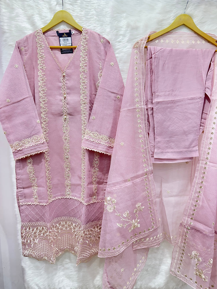 ZOYA AHMAD PARCHAIYAN- 01