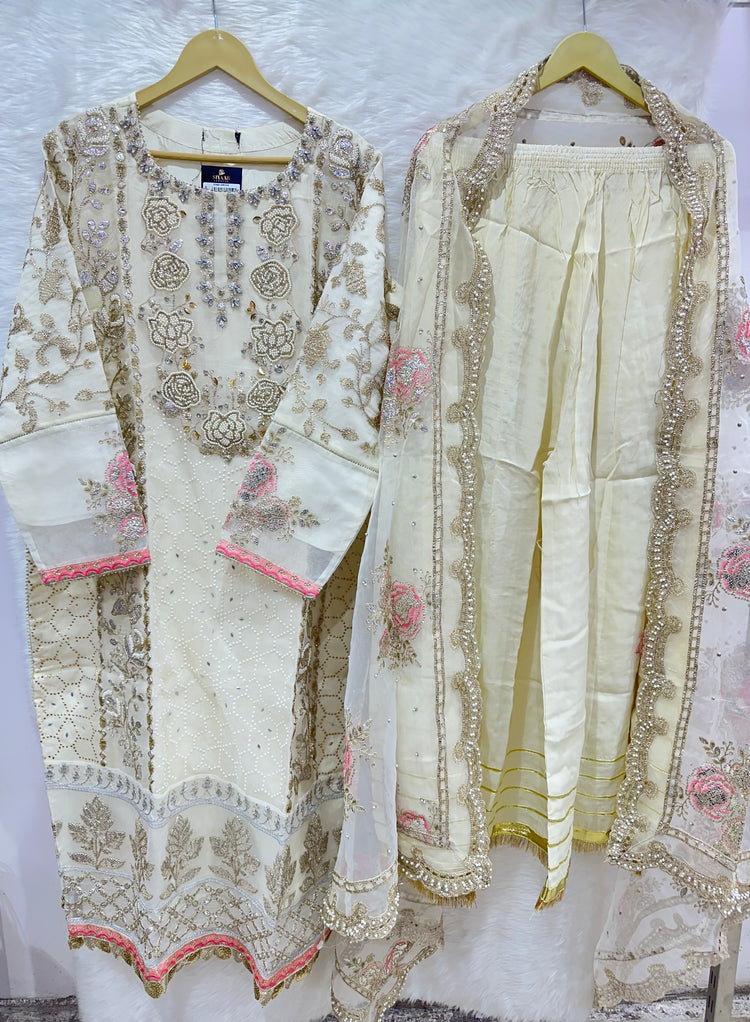 ZOYA AHMAD MEHRBANO- 06