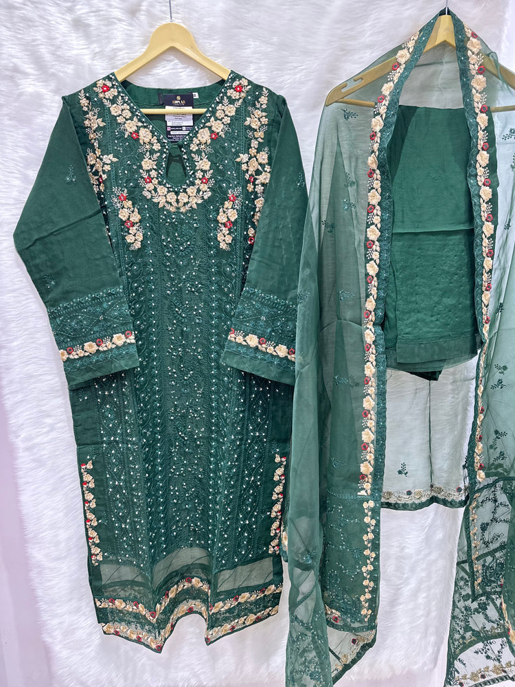 ZOYA AHMAD PARCHAIYAN- 05