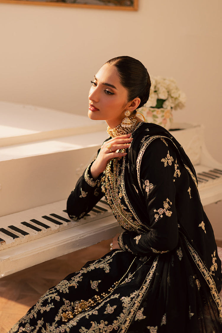 EMAAN ADEEL SUAVE-SVARA