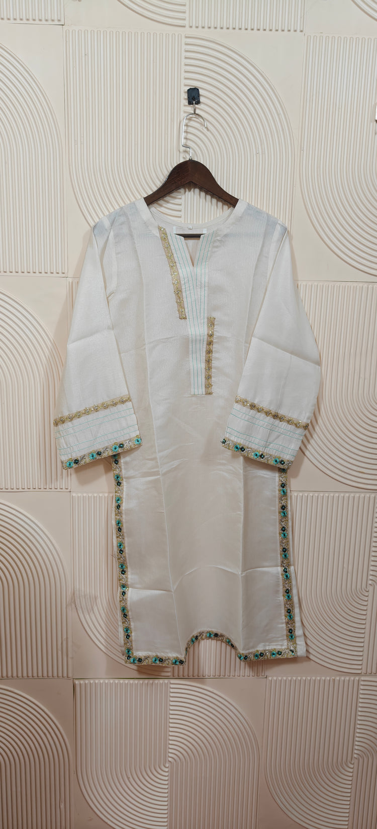 NOORJAHAN LUXURY KURTI D-05