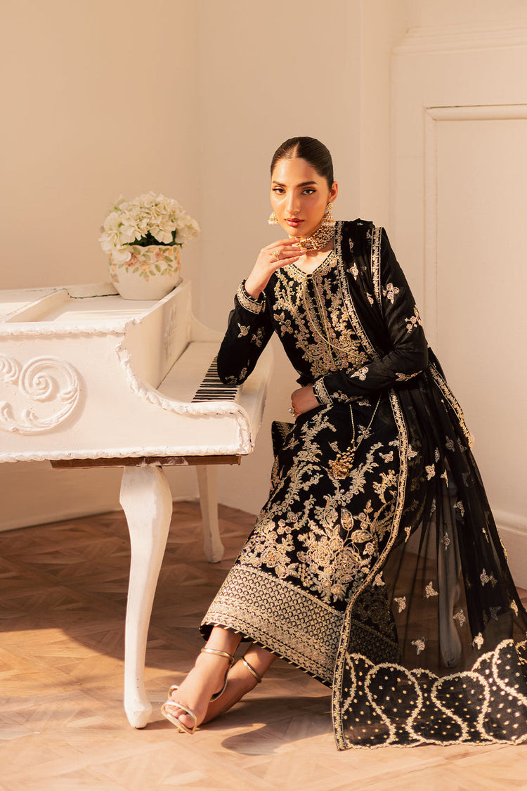 EMAAN ADEEL SUAVE-SVARA