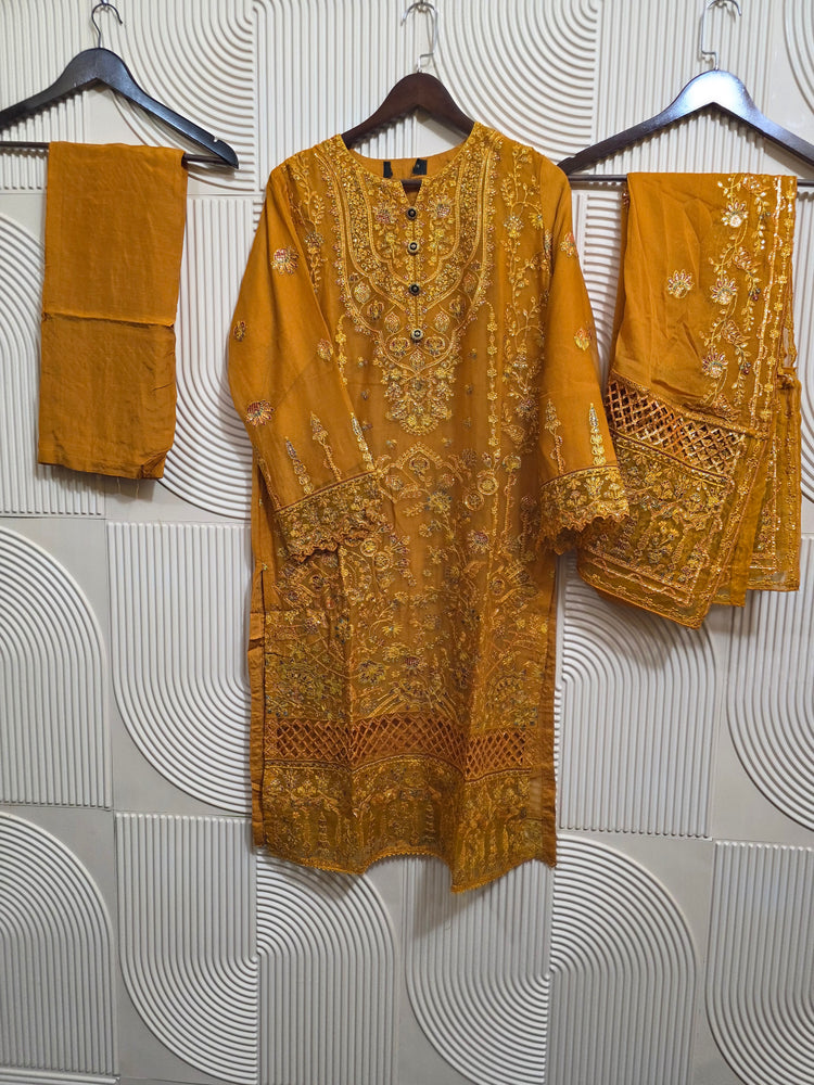 ZOYA AHMED NAQSH FORMAL D-03 (A)