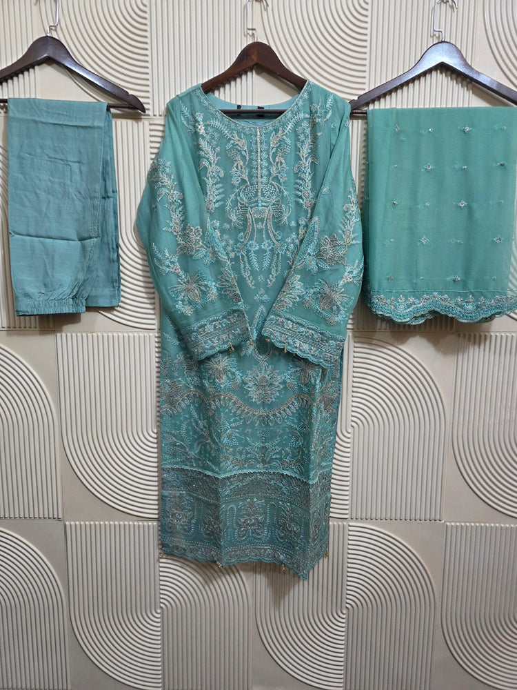 ZOYA AHMED NAQSH FORMAL D-01 (A)