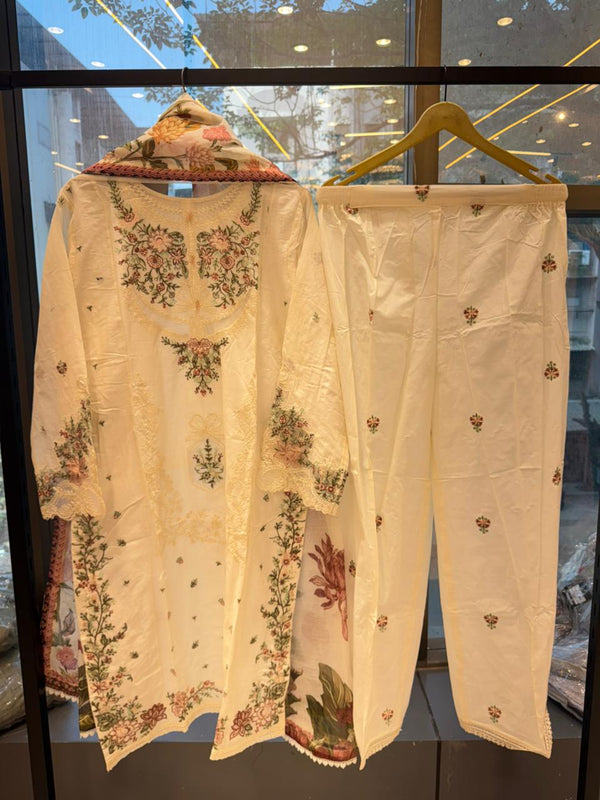 ZOYA AHMAD EID EDITION D-9
