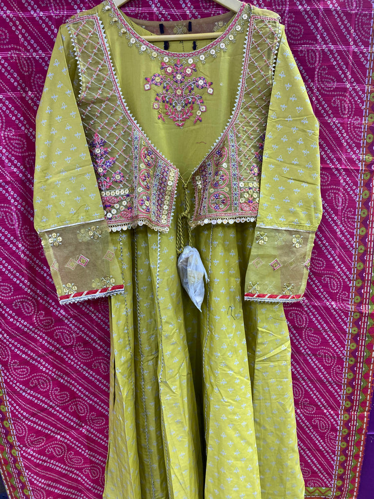 ZOYA AHMED ZAHRA STITCHED D-05
