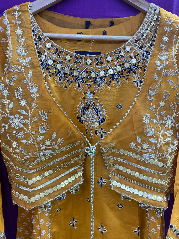 ZOYA AHMED ZAHRA STITCHED D-10