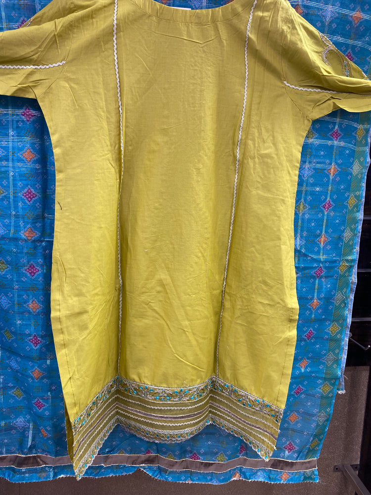 ZOYA AHMED ZAHRA STITCHED D-12