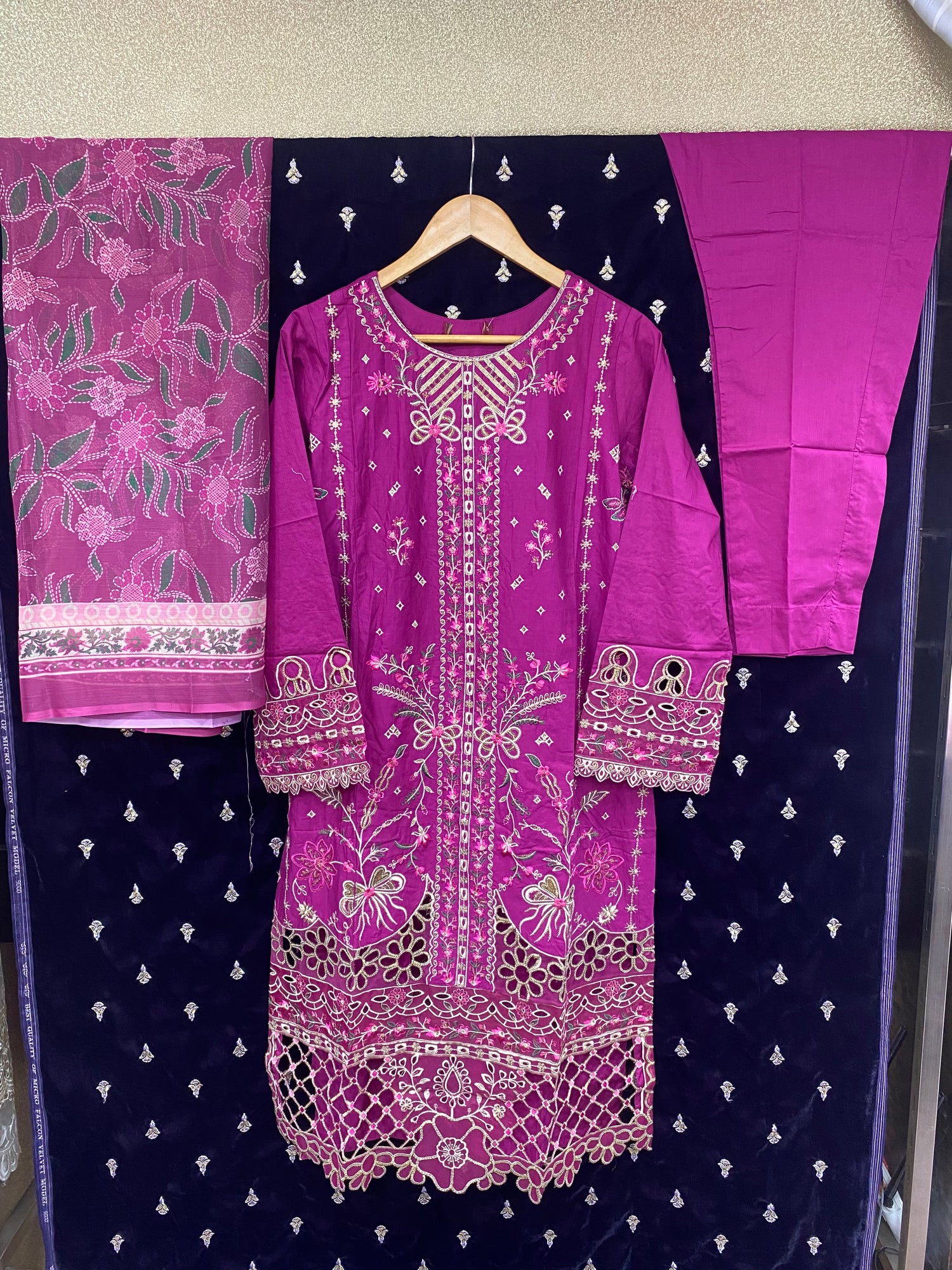 BIN SAEED | LUXURY CUTWORK STITCHED LAWN 24'