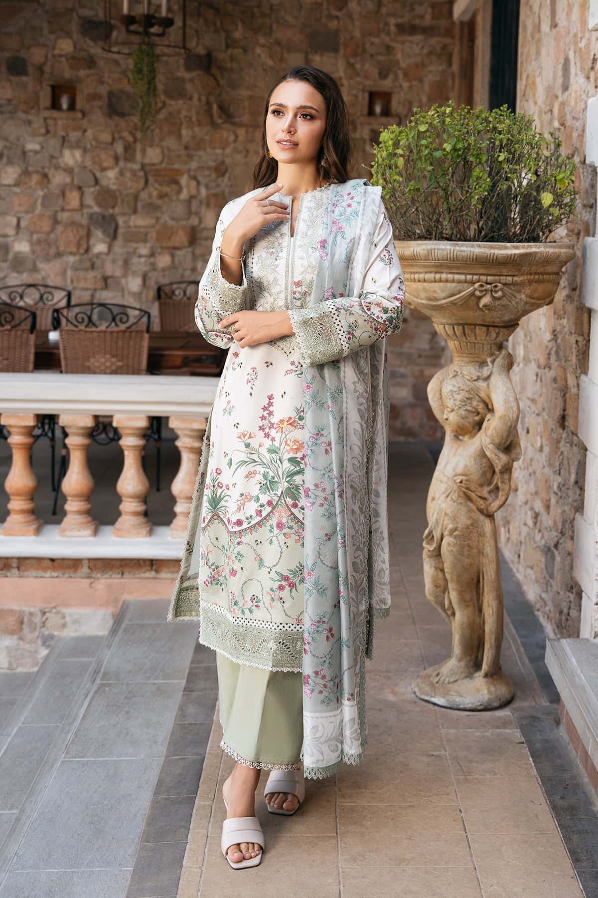 DAMASK BY AFROZEH LUXURY LAWN | 2025