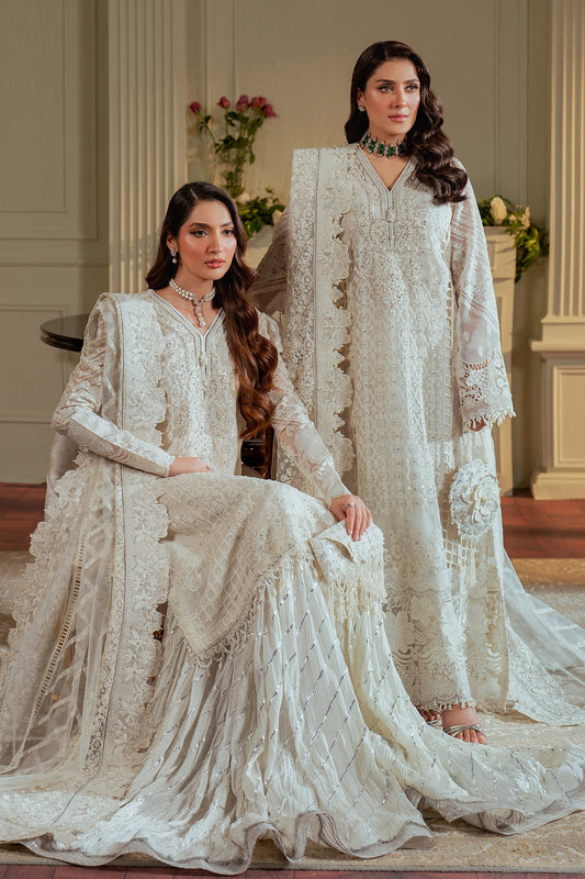 BAROQUE CHANTELLE HIT ARTICLE