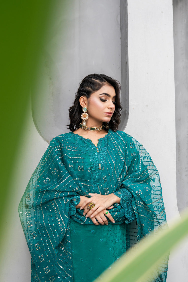 SHAHZADI LUXURY COLLECTION-D04