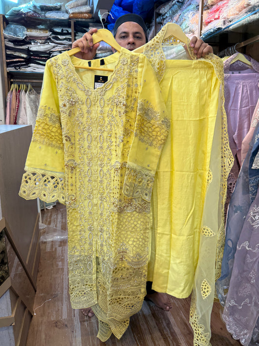 ZOYA AHMED SUBHATA FORMALS D-16