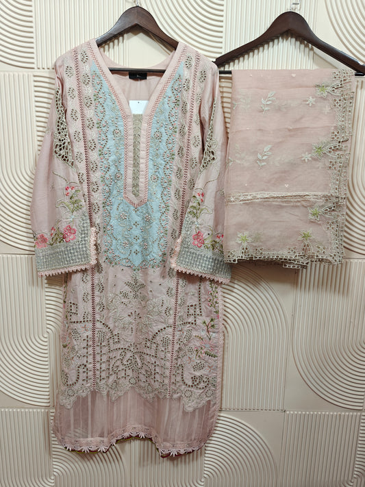 ZA AAMNA NOOR LUXUR LAWN PRET | D-02