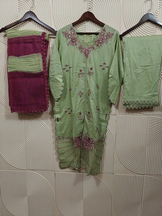 ZOYA AHMED NISSA  LUXURY LAWN D-08