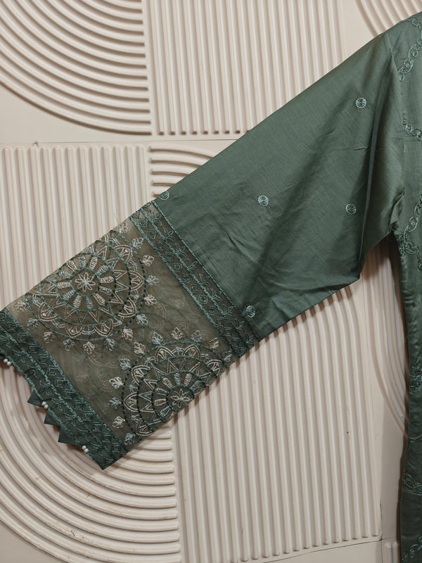 ZOYA AHMED NISSA LUXURY LAWN D-06