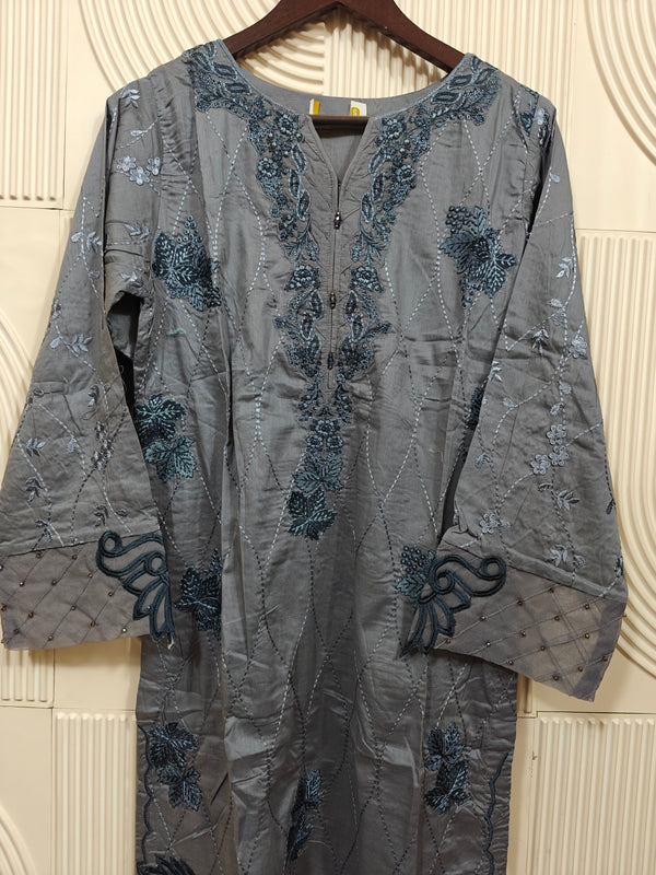 ZOYA AHMED NISSA LUXURY LAWN D-02