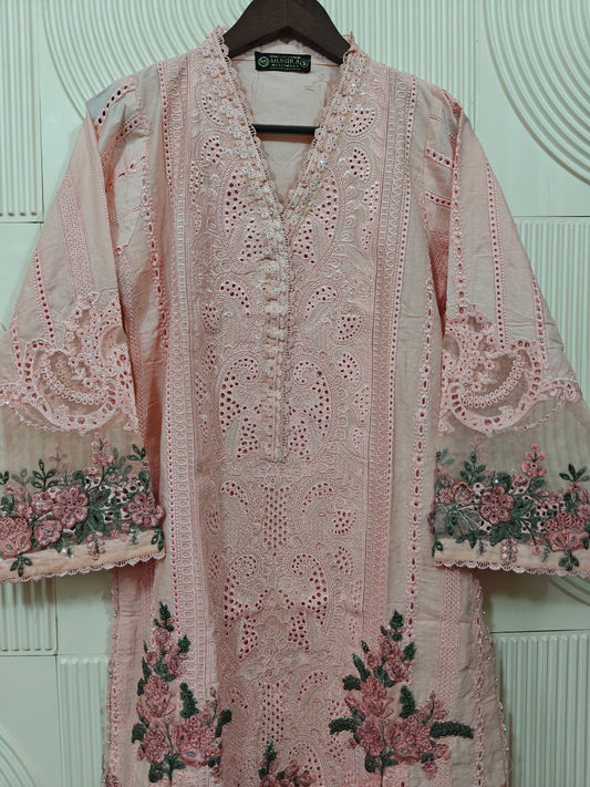 MUNIRA STITCHED CHIKANKARI 2025 D-05
